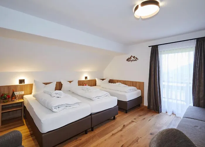 Hotel Ulrichshoegl 3*
