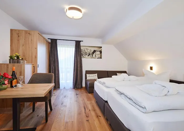 Ulrichshoegl Hotel 3*