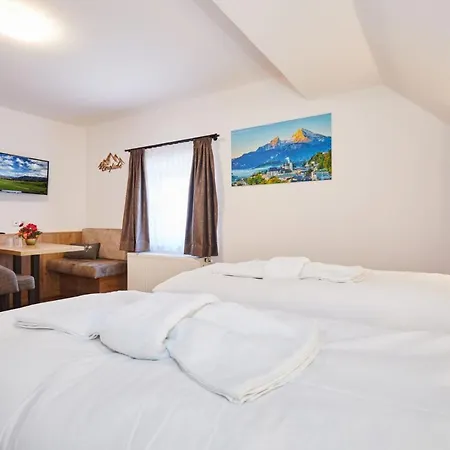 Ulrichshoegl Hotel